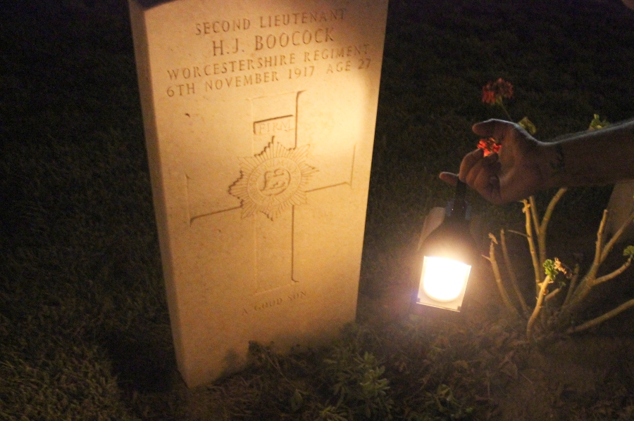 סיורי לילה בבית הקברות - --קרדיט צילום ליאור אבוטבול